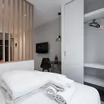 V1 Boutique Nilie Hospitality Mgmt Apartmán *
