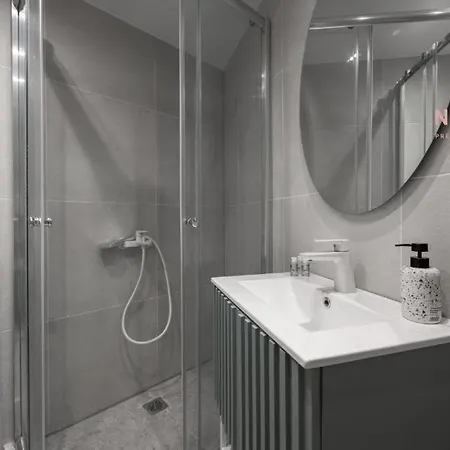 V1 Boutique Nilie Hospitality Mgmt