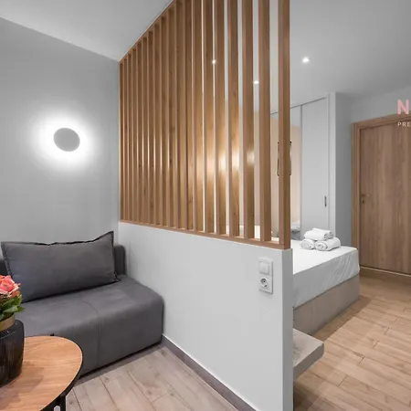 V1 Boutique Nilie Hospitality Mgmt *